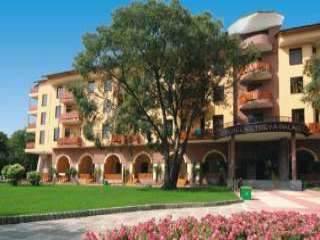 Estreya Palace